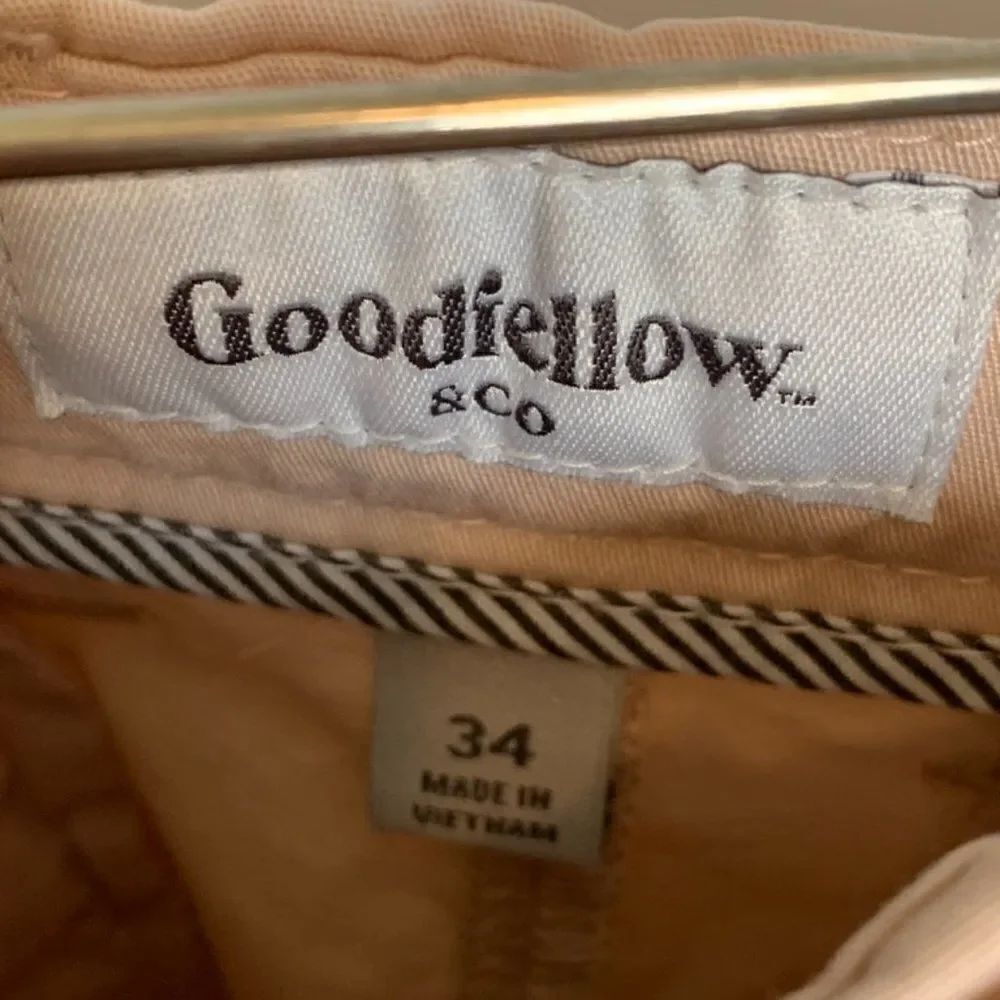 Goodfellow 8.5 Short - Picture 2 of 3